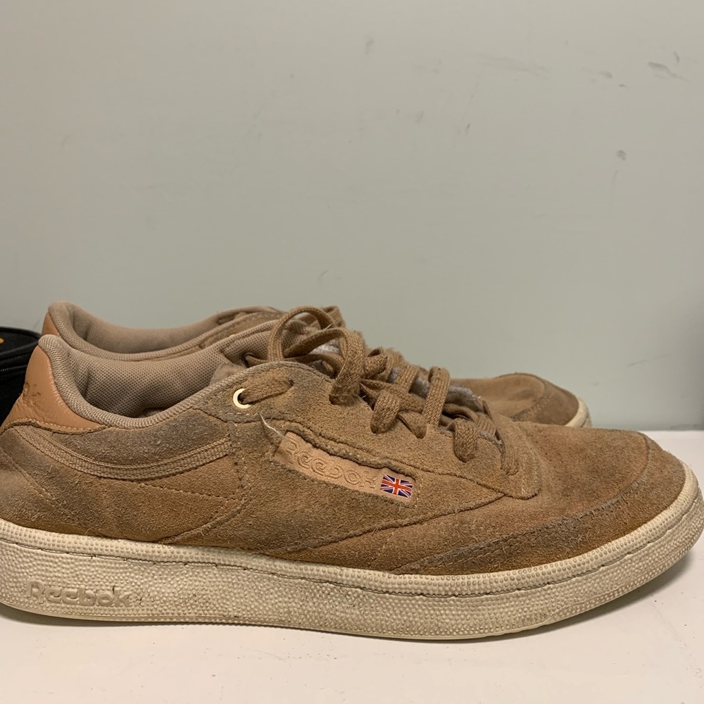 Reebok club c brown suede size 9 us